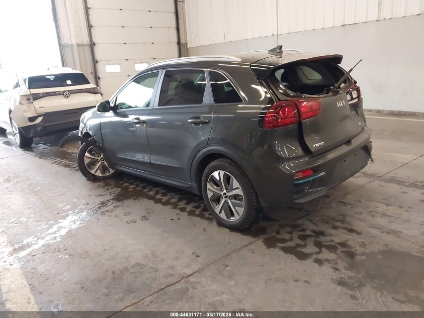 2022 Kia Niro VIN KNDCC3LG5N5115976 IAAI salvage auction — FRONT & REAR, Salvage (Oregon), sold $4,075 on 2026-07-09 (photo 3)