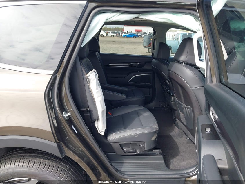2025 Kia Telluride VIN 5XYP6DGC2SG710678 IAAI salvage auction — RIGHT FRONT, Salvage (Arkansas), sold $13,900 on 2026-07-29 (photo 8)