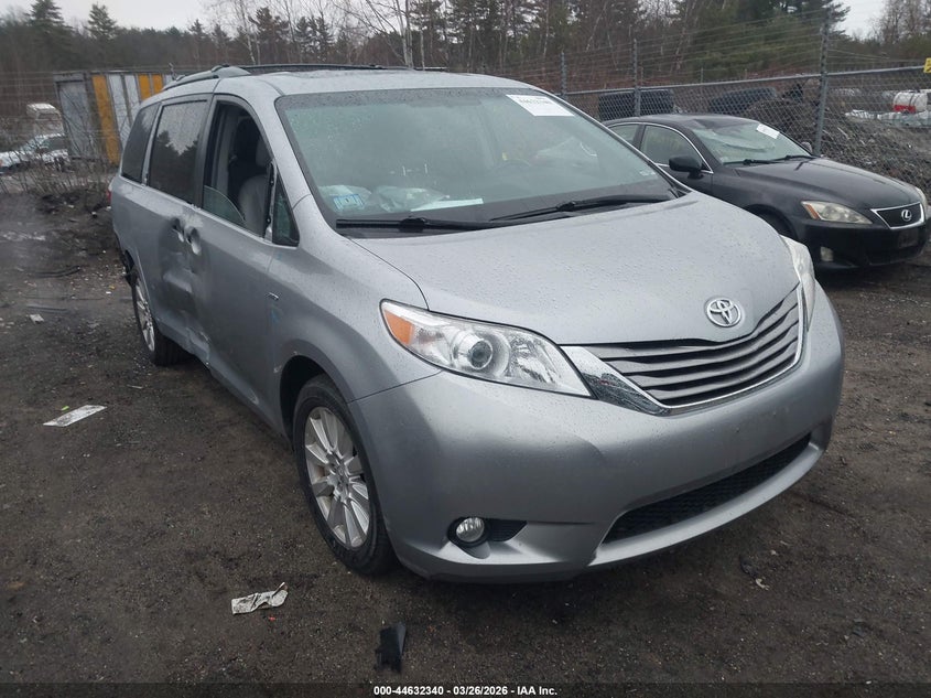 2017 Toyota Sienna VIN 5TDDZ3DC3HS156250 — IAAI salvage auction photo