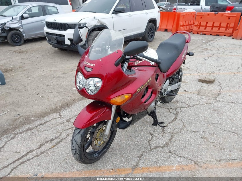 2000 Suzuki Gsx750 VIN JS1GR7GA2Y2100820 IAAI salvage auction — FRONT END, Clear (Kansas), sold $25 on 2026-07-22 (photo 1)