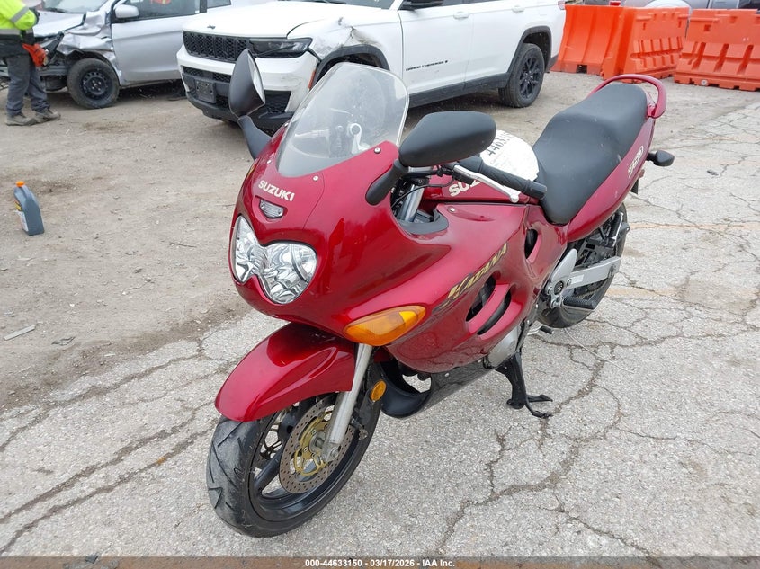2000 Suzuki Gsx750 VIN JS1GR7GA2Y2100820 IAAI salvage auction — FRONT END, Clear (Kansas), sold $25 on 2026-07-22 (photo 2)