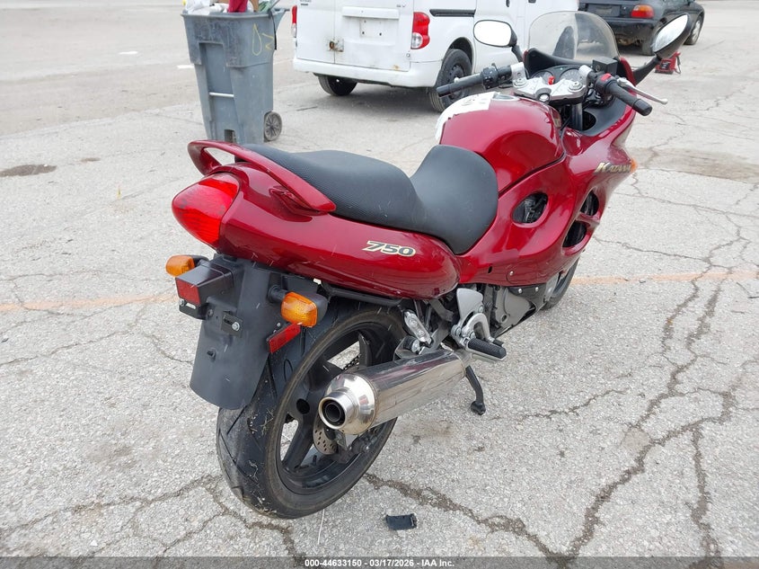 2000 Suzuki Gsx750 VIN JS1GR7GA2Y2100820 IAAI salvage auction — FRONT END, Clear (Kansas), sold $25 on 2026-07-22 (photo 4)