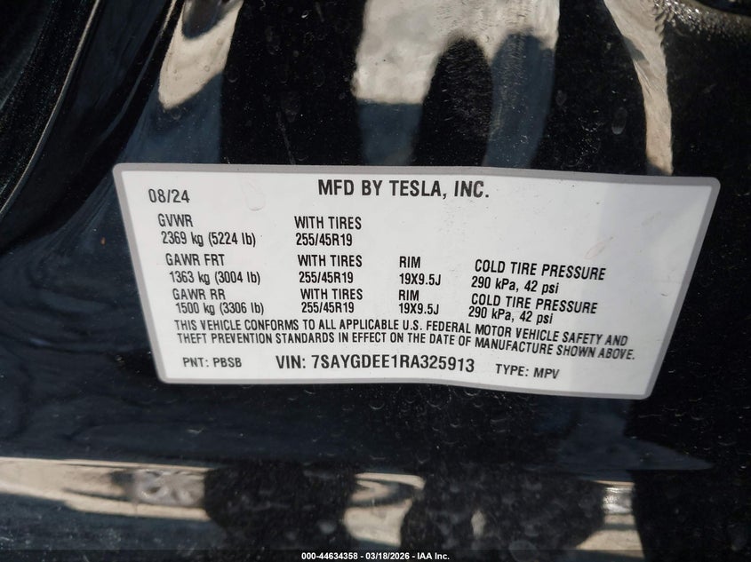 2024 Tesla Model y VIN 7SAYGDEE1RA325913 IAAI salvage auction — LEFT SIDE, Salvage Title, sold $14,000 on 2026-07-23 (photo 9)
