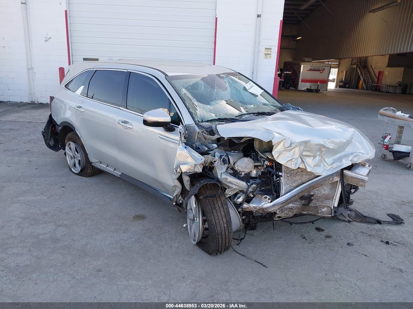 2026 Kia Sorento VIN 5XYRG4JC5TG432861 IAAI salvage auction — FRONT END, Salvage Title, sold $3,800 on 2026-07-22 (photo 1)