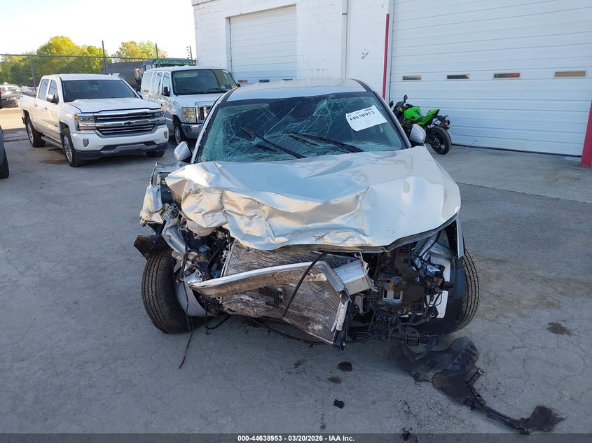 2026 Kia Sorento VIN 5XYRG4JC5TG432861 IAAI salvage auction — FRONT END, Salvage Title, sold $3,800 on 2026-07-22 (photo 6)