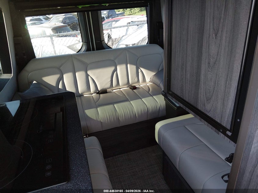 2020 Mercedes-benz Sprinter VIN W1W4EBVY9LT042476 IAAI salvage auction — Hail, Salvage (Tennessee), sold $48,550 on 2026-04-30 (photo 8)