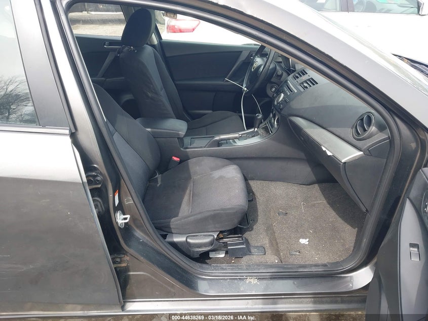 2010 Mazda 3 VIN JM1BL1SG7A1233028 IAAI salvage auction — FRONT END, Salvage (Massachusetts), sold $375 on 2026-07-14 (photo 5)