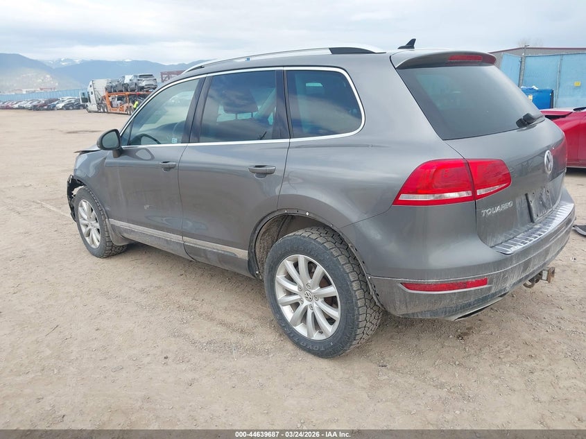 2012 Volkswagen Touareg VIN WVGEK9BP0CD006274 IAAI salvage auction — FRONT END, Wait Title, sold $1,550 on 2026-08-05 (photo 3)