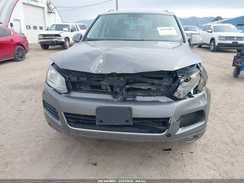 2012 Volkswagen Touareg VIN WVGEK9BP0CD006274 IAAI salvage auction — FRONT END, Wait Title, sold $1,550 on 2026-08-05 (photo 6)