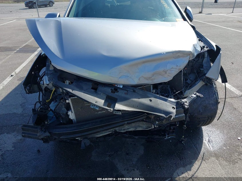 2016 Hyundai Santa fe VIN KM8SRDHFXGU133684 IAAI salvage auction — FRONT END, Clear (Indiana), sold $300 on 2026-07-24 (photo 6)