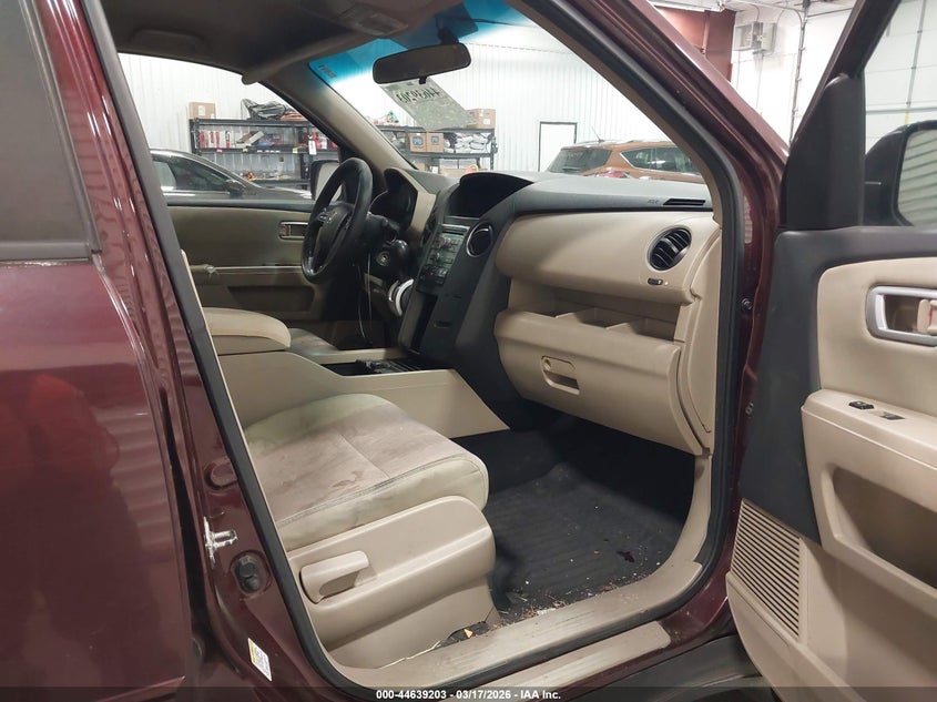 2011 Honda Pilot VIN 5FNYF4H42BB064853 IAAI salvage auction — SIDE, Salvage (Colorado), sold $475 on 2026-07-05 (photo 5)