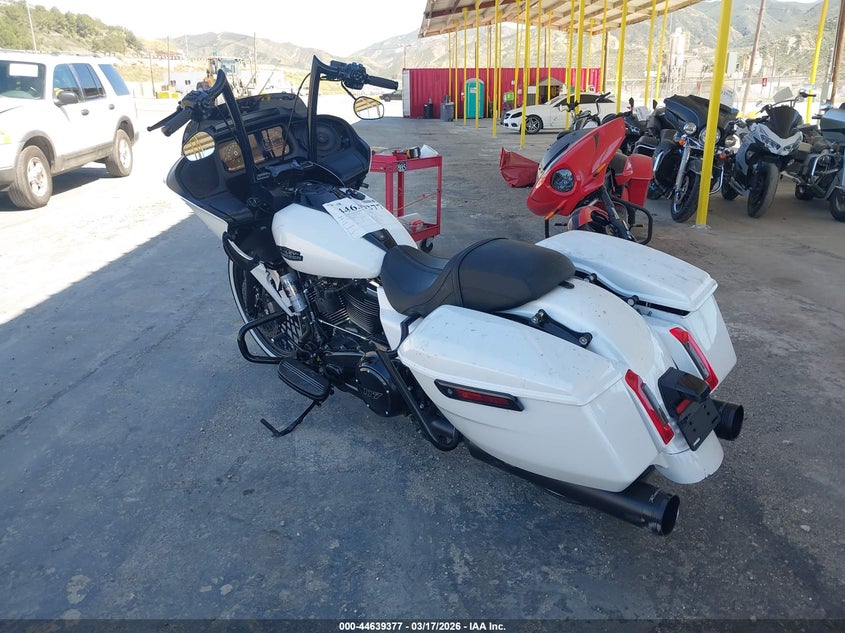 2024 Harley-davidson Road glide VIN 1HD1KH718RB662663 IAAI salvage auction — RIGHT SIDE, Salvage Title, sold $7,700 on 2026-07-22 (photo 3)