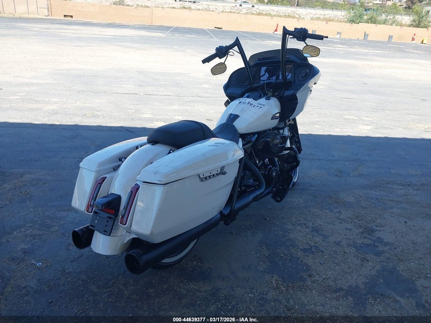 2024 Harley-davidson Road glide VIN 1HD1KH718RB662663 IAAI salvage auction — RIGHT SIDE, Salvage Title, sold $7,700 on 2026-07-22 (photo 4)