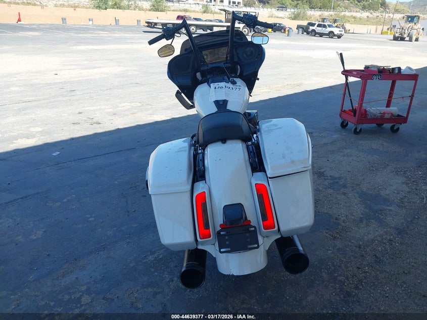 2024 Harley-davidson Road glide VIN 1HD1KH718RB662663 IAAI salvage auction — RIGHT SIDE, Salvage Title, sold $7,700 on 2026-07-22 (photo 6)