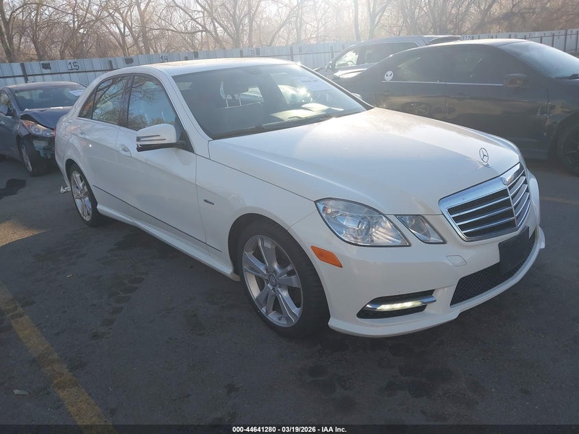 2012 Mercedes-benz E-klasse VIN WDDHF8JB9CA544923 IAAI salvage auction — LEFT SIDE, Salvage (Utah), sold $2,275 on 2026-08-20 (photo 1)