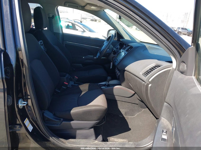 2019 Mitsubishi Outlander VIN JA4AP3AU6KU017328 IAAI salvage auction — LEFT REAR, Salvage Title, sold $2,950 on 2026-07-08 (photo 5)