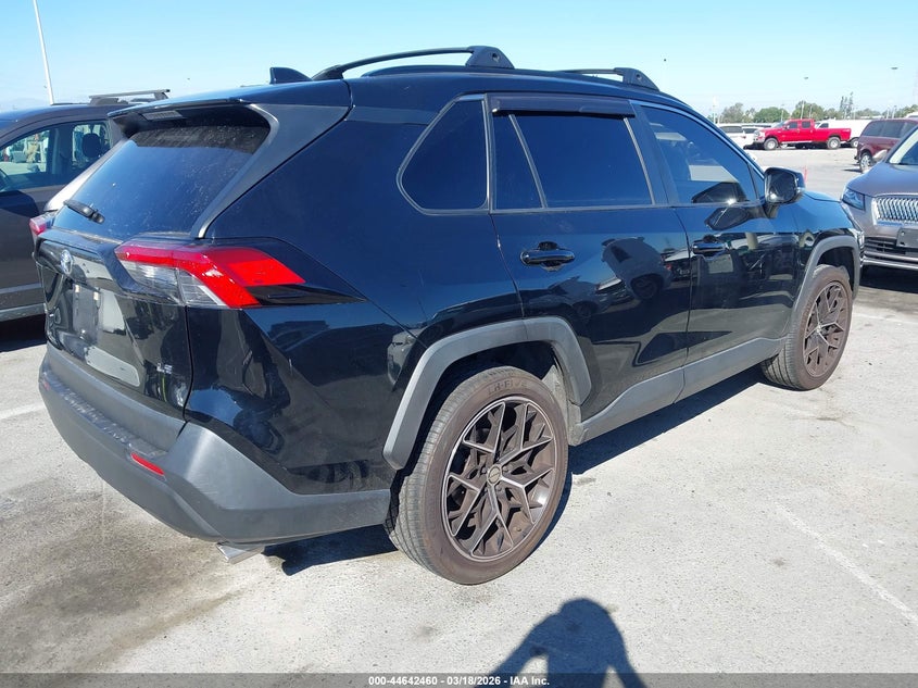 2019 Toyota Rav 4 VIN JTMK1RFV3KD017335 IAAI salvage auction — RIGHT SIDE, Salvage (California), sold $9,450 on 2026-07-30 (photo 4)
