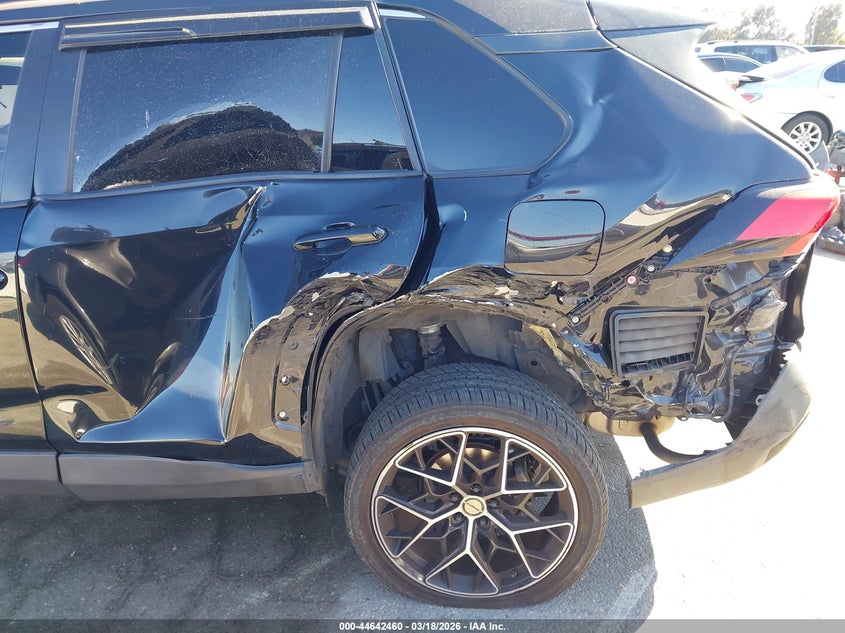 2019 Toyota Rav 4 VIN JTMK1RFV3KD017335 IAAI salvage auction — RIGHT SIDE, Salvage (California), sold $9,450 on 2026-07-30 (photo 6)