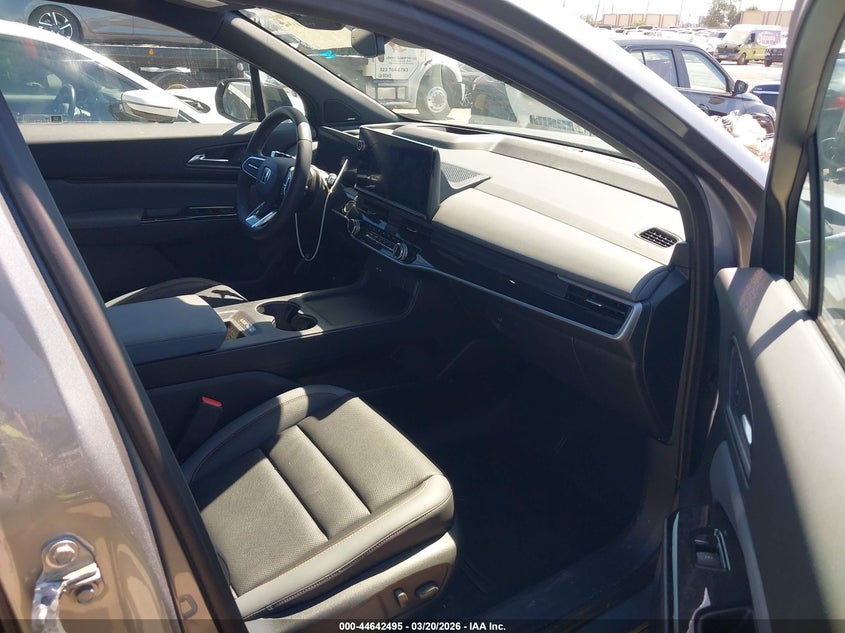 2025 Honda Prologue VIN 3GPKHZRJ0SS515186 IAAI salvage auction — SIDE, Salvage Title, sold $12,200 on 2026-07-09 (photo 5)