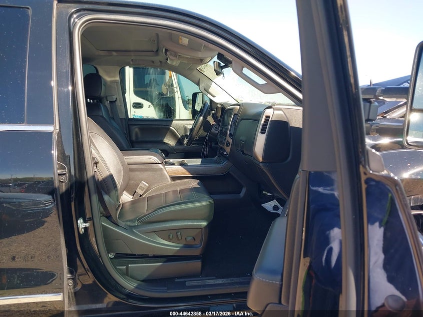 2017 Gmc SIERRA VIN 1GT12UEY7HF144965 IAAI salvage auction — RIGHT FRONT, Original (Texas), sold $5,700 on 2026-07-09 (photo 5)