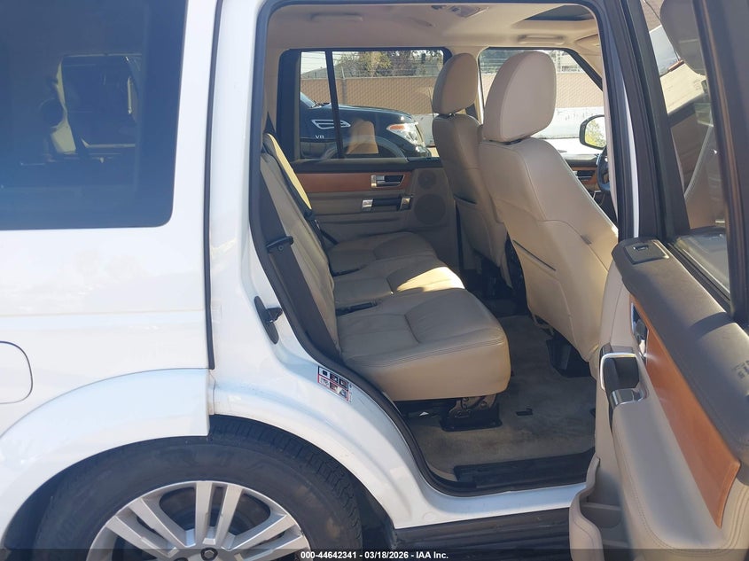 2015 Land rover Lr4 VIN SALAK2V64FA763867 IAAI salvage auction — UNKNOWN, Salvage Title, sold $675 on 2026-07-27 (photo 8)