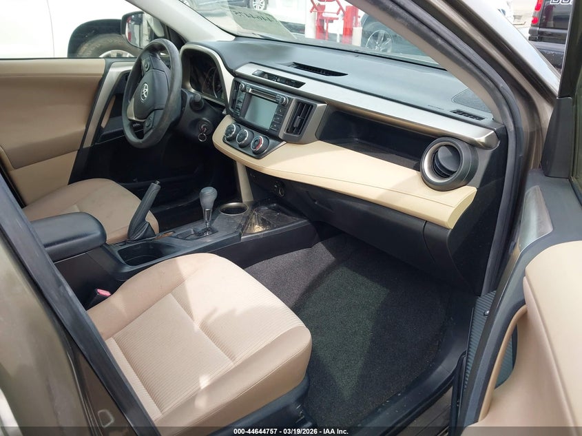2013 Toyota Rav 4 VIN JTMZFREV4DD000113 IAAI salvage auction — RIGHT FRONT, Salvage Title, sold $3,200 on 2026-07-29 (photo 5)
