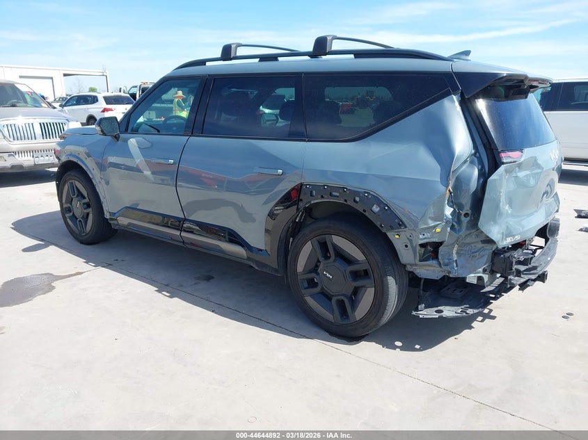2025 Kia Ev9 VIN KNDAEFS55S6056419 IAAI salvage auction — FRONT & REAR, Original (Texas), sold $19,950 on 2026-08-27 (photo 3)