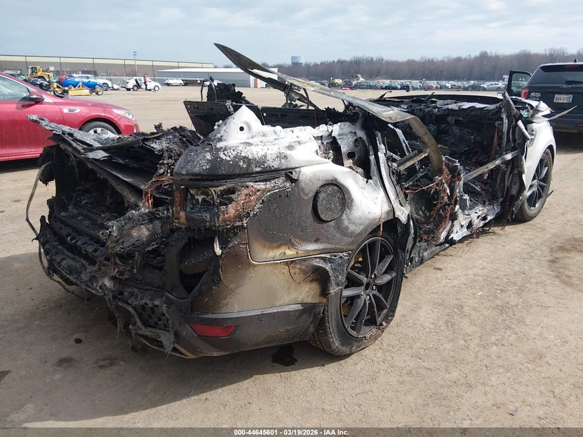 2019 Land rover Range rover sport VIN SALWG2RU6KA868145 IAAI salvage auction — TOTAL BURN, Salvage Title, sold $3,150 on 2026-07-14 (photo 4)