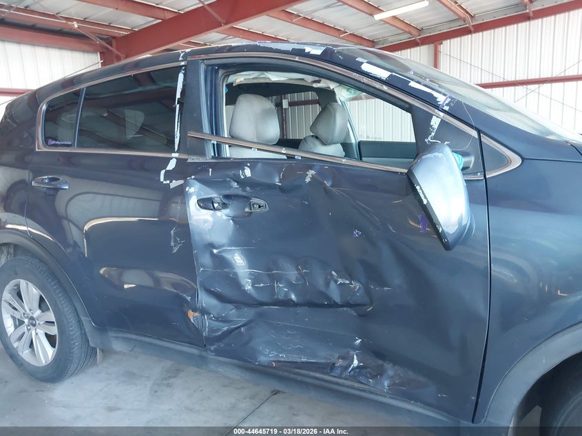 2017 Kia Sportage VIN KNDPM3AC6H7136245 IAAI salvage auction — RIGHT SIDE, Salvage (Texas), sold $1,700 on 2026-07-21 (photo 6)
