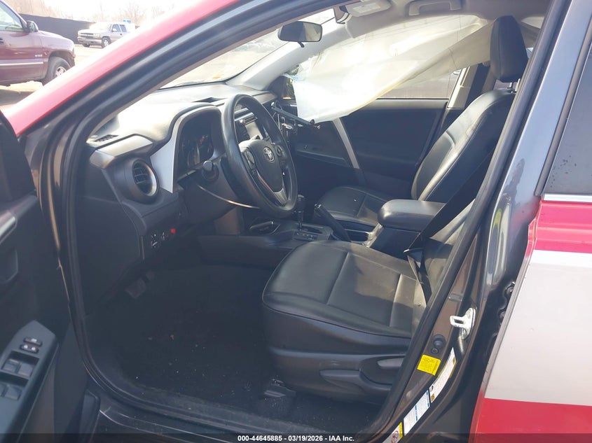 2018 Toyota Rav 4 VIN JTMBFREV8JJ256303 IAAI salvage auction — RIGHT SIDE, Salvage - Greater Than 75% (Maryland), sold $4,250 on 2026-07-15 (photo 5)