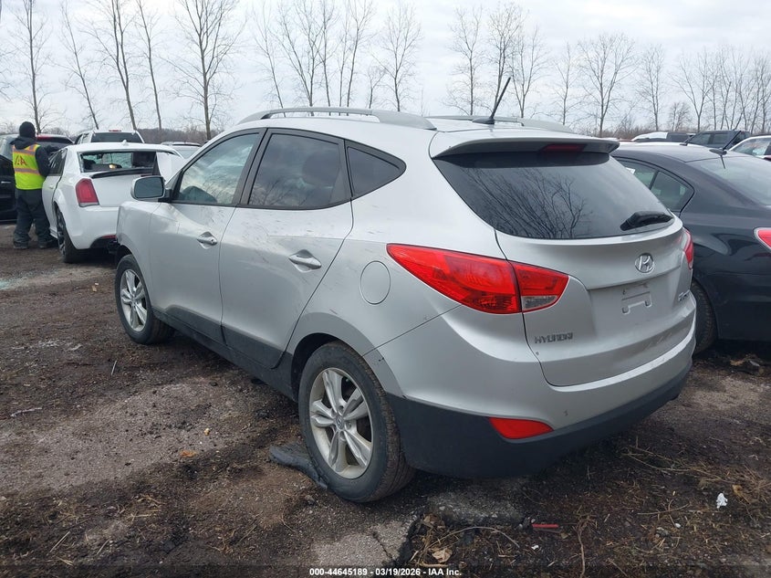 2011 Hyundai Tucson VIN KM8JU3AC9BU205620 IAAI salvage auction — FRONT & REAR, Salvage (Ohio), sold $400 on 2026-07-07 (photo 3)