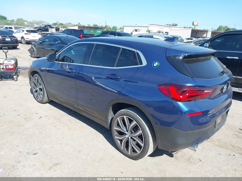 2021 BMW X2 VIN WBXYH9C03M5S60156 IAAI salvage auction — RIGHT FRONT, Salvage Title, sold $7,100 on 2026-07-26 (photo 3)