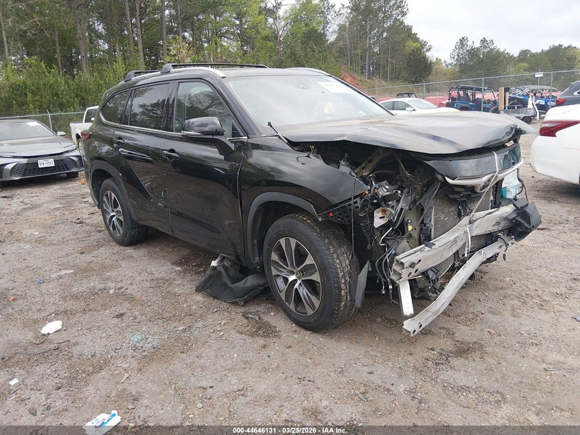2022 Toyota Highlander VIN 5TDGZRAH9NS129016 IAAI salvage auction — FRONT END, Salvage (Mississippi), sold $10,700 on 2026-07-22 (photo 1)