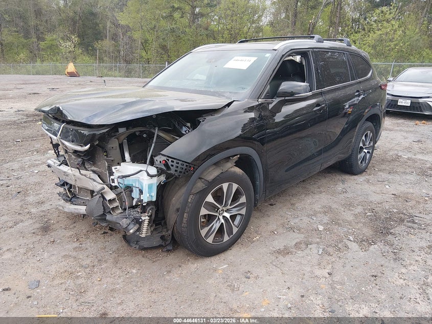 2022 Toyota Highlander VIN 5TDGZRAH9NS129016 IAAI salvage auction — FRONT END, Salvage (Mississippi), sold $10,700 on 2026-07-22 (photo 2)