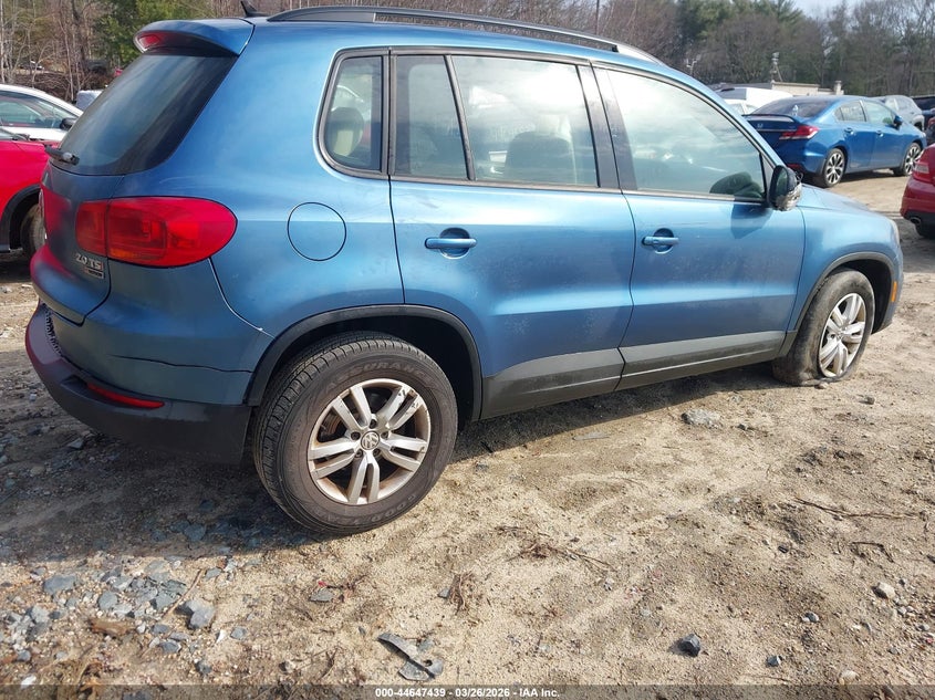 2017 Volkswagen Tiguan VIN WVGBV7AX9HW501312 IAAI salvage auction — REAR END, Salvage (Massachusetts), sold $2,450 on 2026-07-28 (photo 4)