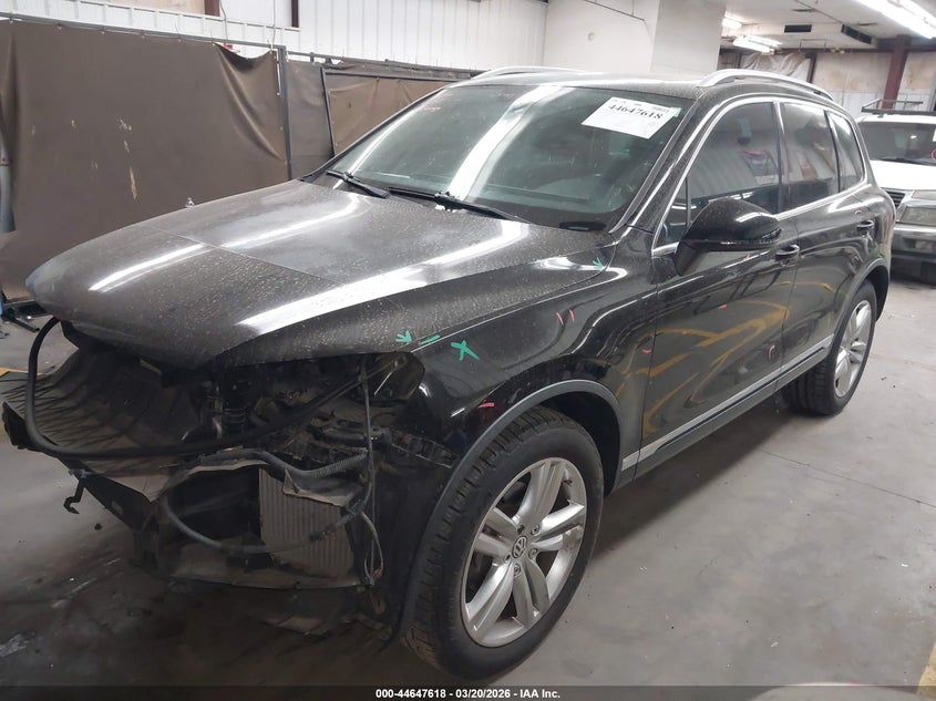 2012 Volkswagen Touareg VIN WVGEK9BP2CD012240 IAAI salvage auction — FRONT END, Salvage (Arizona), sold $2,150 on 2026-07-28 (photo 2)