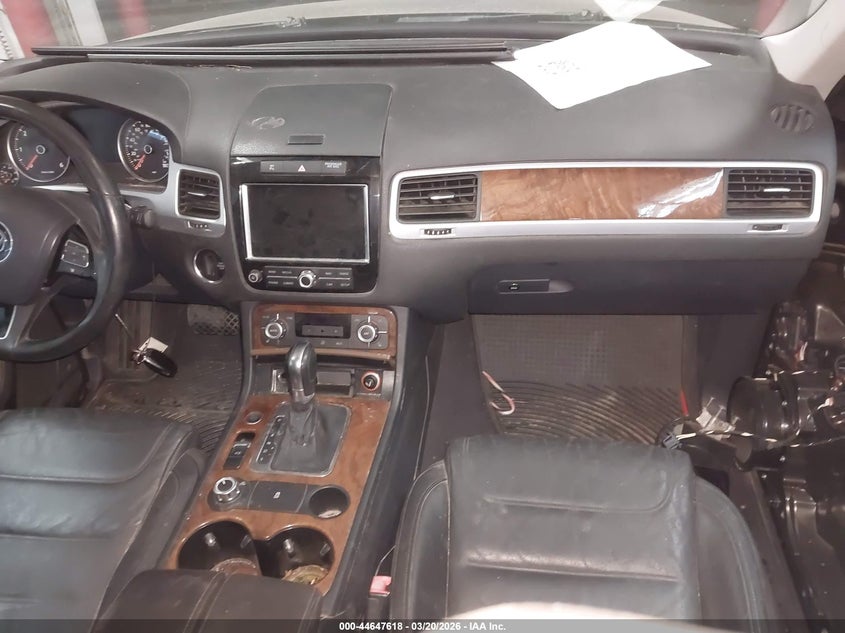 2012 Volkswagen Touareg VIN WVGEK9BP2CD012240 IAAI salvage auction — FRONT END, Salvage (Arizona), sold $2,150 on 2026-07-28 (photo 5)