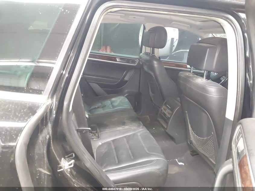 2012 Volkswagen Touareg VIN WVGEK9BP2CD012240 IAAI salvage auction — FRONT END, Salvage (Arizona), sold $2,150 on 2026-07-28 (photo 8)