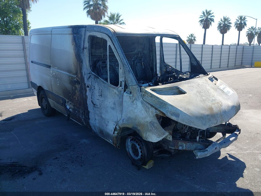 2023 Mercedes-benz VIN W1Y70BGY8PT125418 IAAI salvage auction — ENGINE BURN, Salvage Title, sold $250 on 2026-07-14 (photo 1)