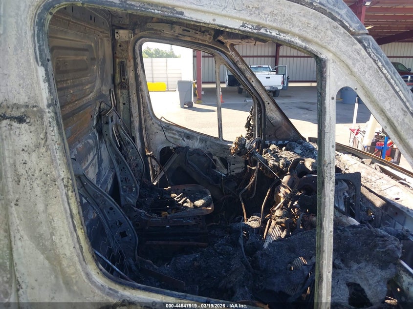 2023 Mercedes-benz VIN W1Y70BGY8PT125418 IAAI salvage auction — ENGINE BURN, Salvage Title, sold $250 on 2026-07-14 (photo 5)