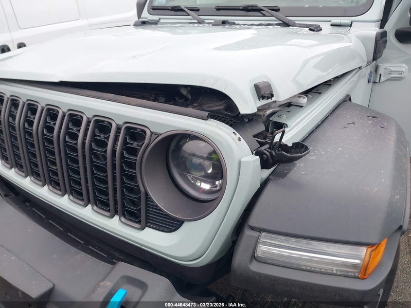 2024 Jeep Grand wagoneer VIN 1C4RJXN62RW342358 IAAI salvage auction — FRONT END, Wait Title, sold $15,050 on 2026-07-18 (photo 6)
