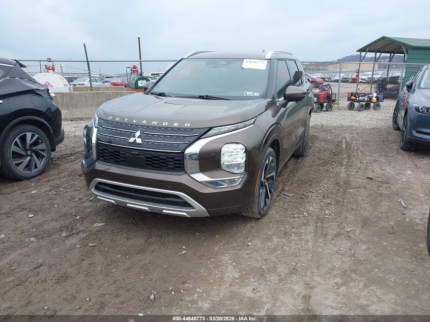 2022 Mitsubishi Outlander VIN JA4J4VA83NZ084628 IAAI salvage auction — REAR END, Salvage Title, sold $6,300 on 2026-08-01 (photo 2)