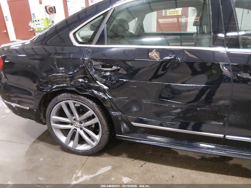 2017 Volkswagen Passat VIN 1VWDT7A30HC055100 IAAI salvage auction — SIDE, Salvage (Idaho), sold $3,400 on 2026-07-31 (photo 6)