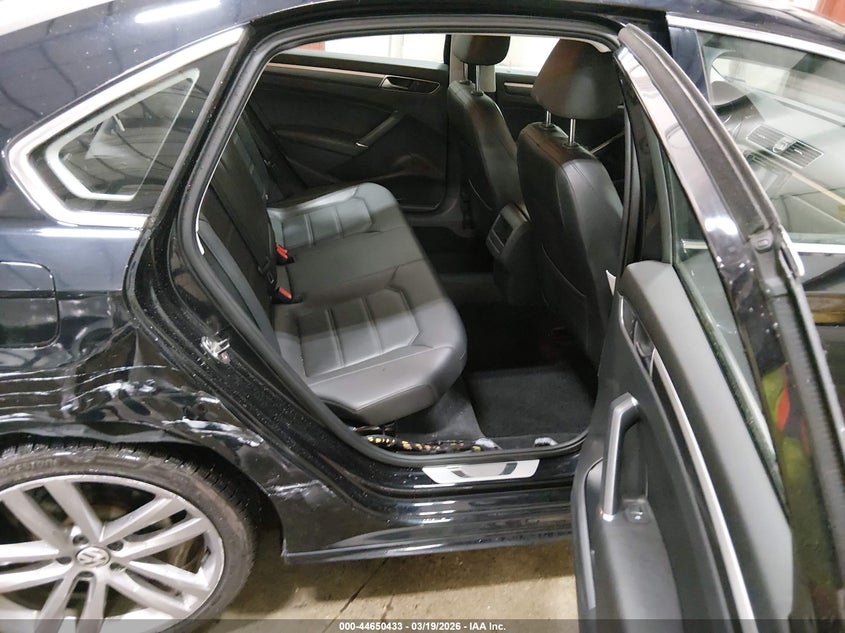 2017 Volkswagen Passat VIN 1VWDT7A30HC055100 IAAI salvage auction — SIDE, Salvage (Idaho), sold $3,400 on 2026-07-31 (photo 8)