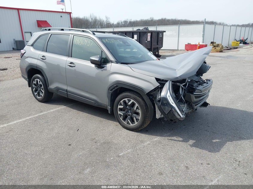 2025 Subaru Forester VIN JF2SLDDC1SH463671 IAAI salvage auction — FRONT END, Salvage (Indiana), sold $6,025 on 2026-07-16 (photo 1)