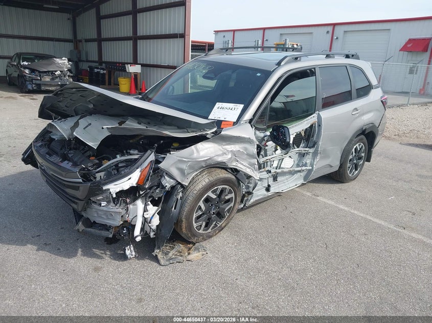 2025 Subaru Forester VIN JF2SLDDC1SH463671 IAAI salvage auction — FRONT END, Salvage (Indiana), sold $6,025 on 2026-07-16 (photo 2)