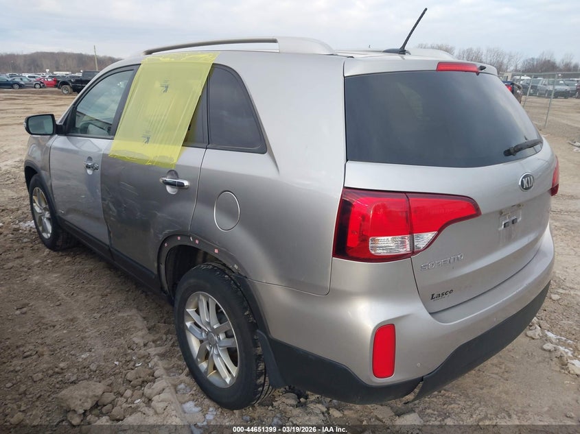 2014 Kia Sorento VIN 5XYKT3A67EG447950 IAAI salvage auction — THEFT, Salvage Title, sold $850 on 2026-07-18 (photo 3)