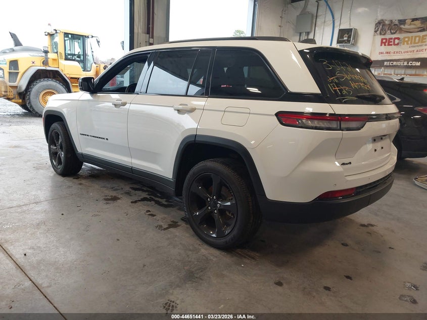 2023 Jeep Grand cherokee VIN 1C4RJHAG0PC641723 IAAI salvage auction — THEFT, Wait Title, sold $19,600 on 2026-07-29 (photo 3)
