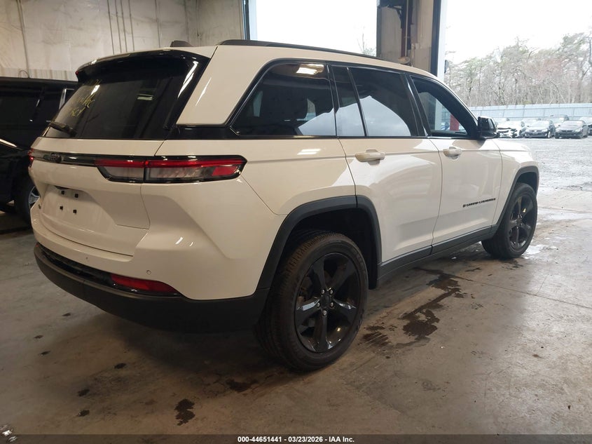 2023 Jeep Grand cherokee VIN 1C4RJHAG0PC641723 IAAI salvage auction — THEFT, Wait Title, sold $19,600 on 2026-07-29 (photo 4)