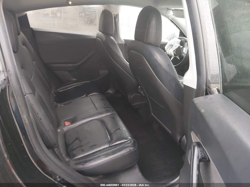 2021 Tesla Model y VIN 5YJYGDEF4MF076153 IAAI salvage auction — SIDE, Salvage (West Virginia), sold $6,650 on 2026-07-16 (photo 8)
